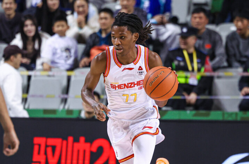 开云在线平台-神剧情！史密斯43+7压哨三分反绝杀深圳双杀浙江 约克三分准绝杀