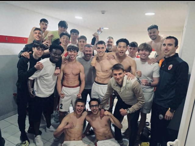 最大希望！张家鸣留洋3场3球成大腿：只差2场拿到英超劳工证|伯恩利|球员|拜仁|台球|联赛杯_新浪体育_新浪新闻